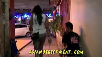 สาวสวยไทยหุ่นเซ็กซี่เล่นสนุกเกอร์กับฝรั่งแผ้เลยโดนจับเย็ดซะ ดูหนังเอ็กซ์